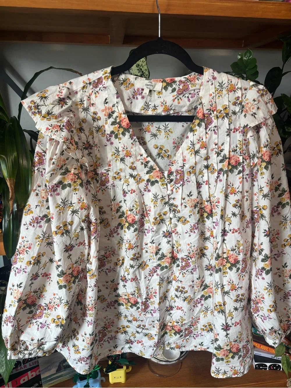 Entro Floral Ruffle Top Size Medium - Picture 5 of 8